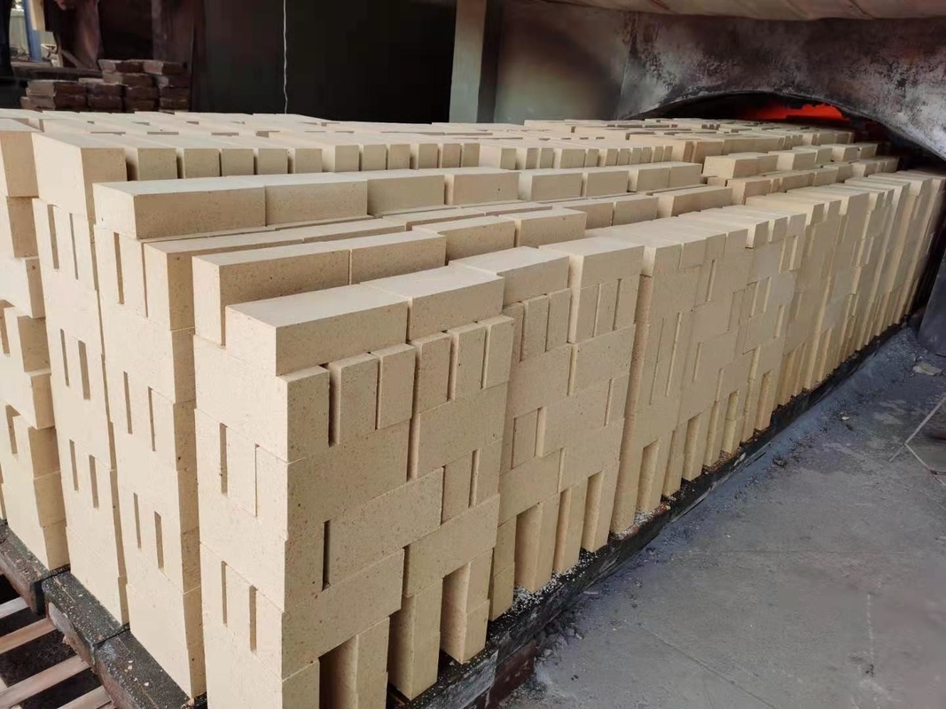 Yüksek Güçlü Kil Refractory Tuğla Anti Stripping Yüksek Alümina Ateş Tuğla Fırın Kaplama için