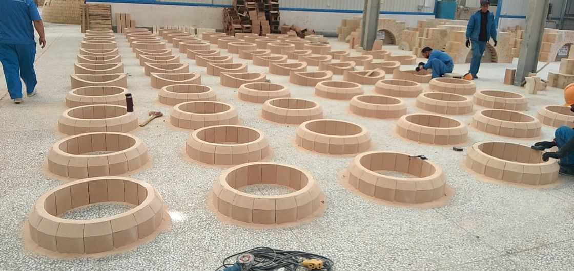 Özel Şekil Yüksek Alümina Preassebly Tuğla Dirençli 1350 ℃ Çelik Kepçenin Güvenli Astarı İçin Kullanılan